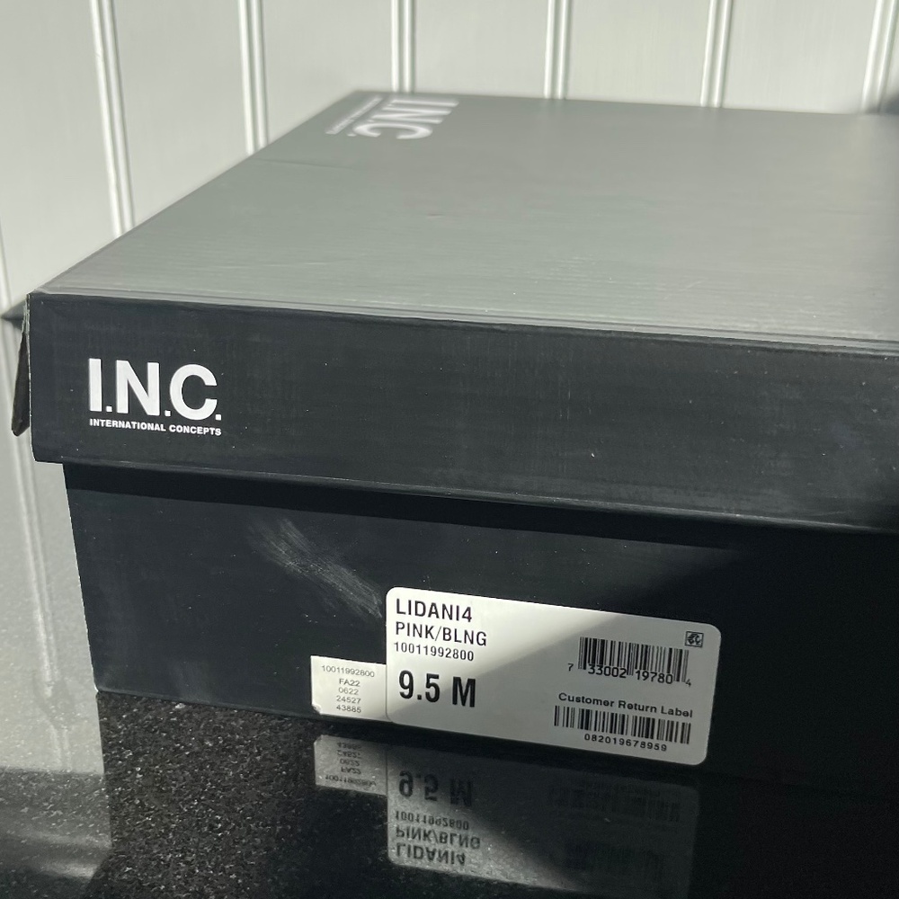 Shoes pink sparkling brand new never worn